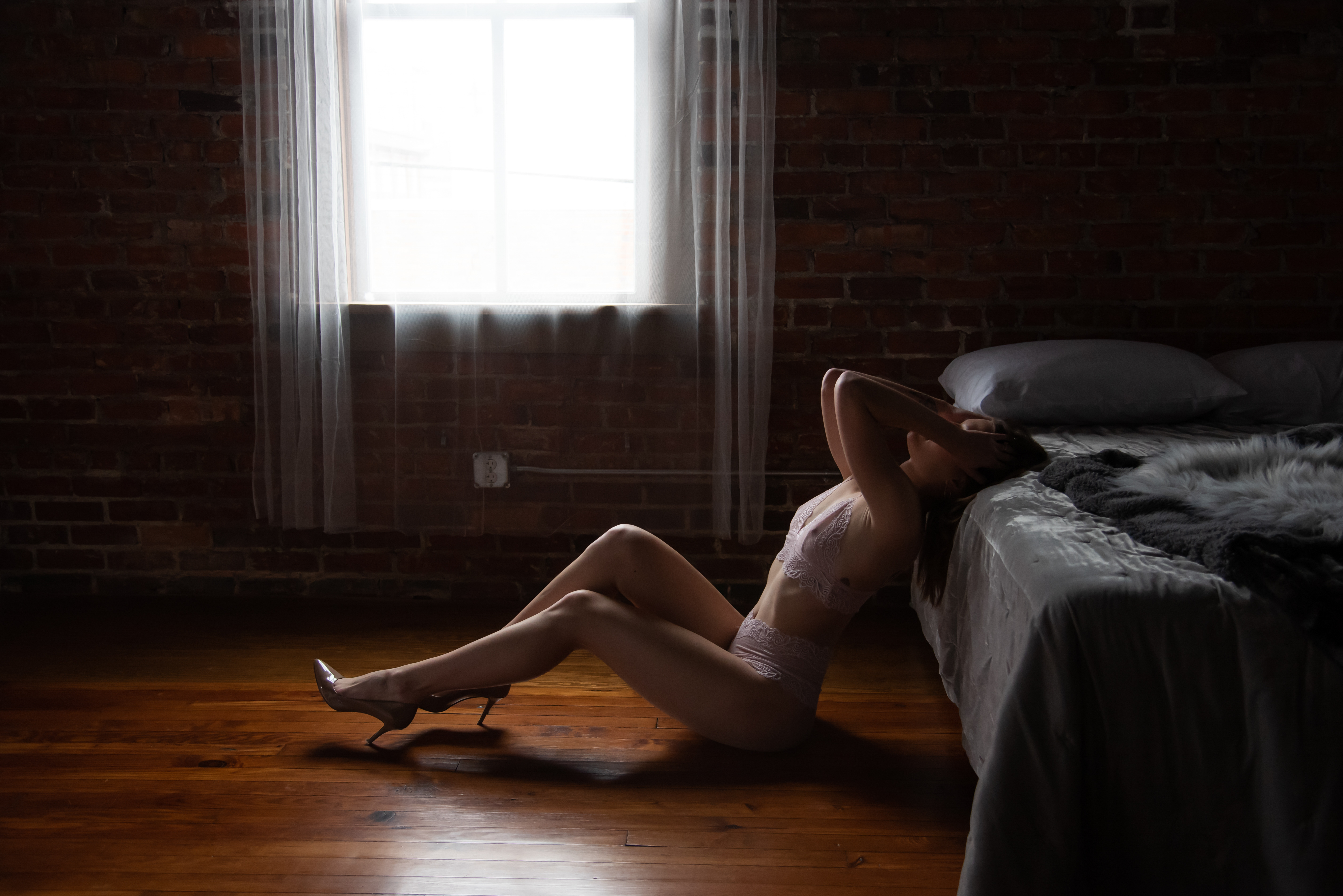 https://www.exquisitesessions.com/wp-content/uploads/2021/03/Boudoir-Photography-Cambridge-UK-387.jpg