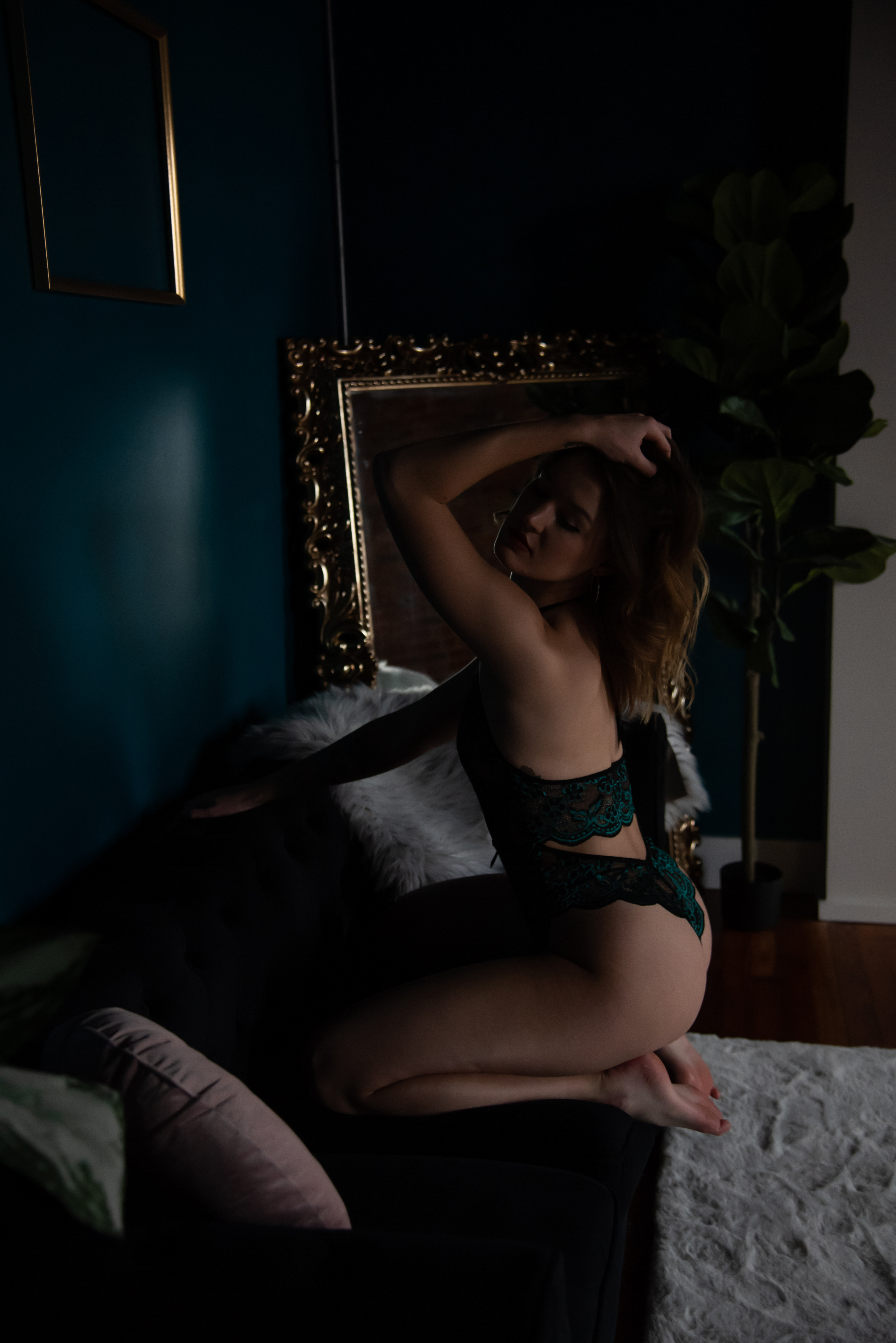 https://www.exquisitesessions.com/wp-content/uploads/2021/03/Boudoir-Photography-Cambridge-UK-393.jpg