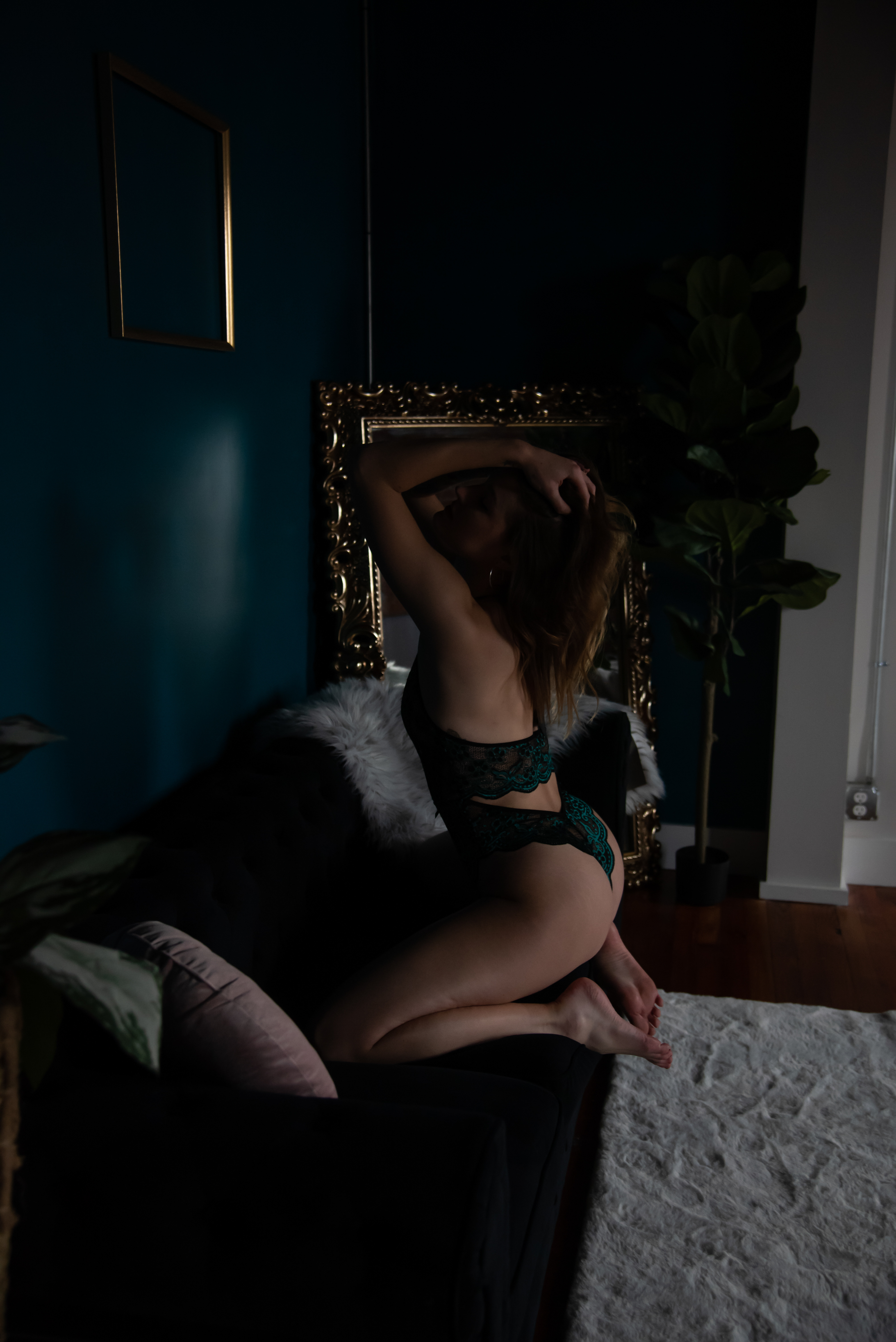 https://www.exquisitesessions.com/wp-content/uploads/2021/03/Boudoir-Photography-Cambridge-UK-395.jpg