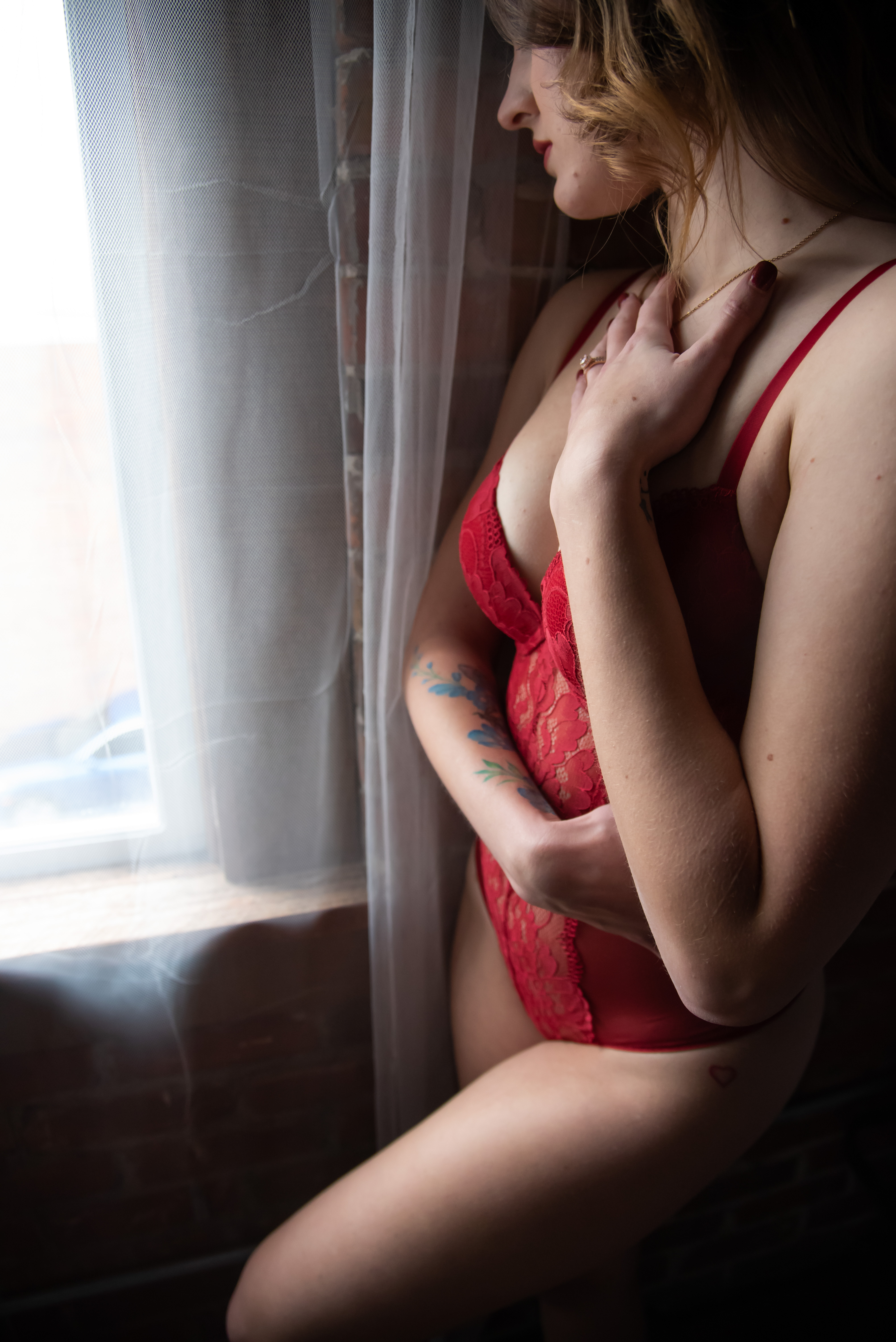 https://www.exquisitesessions.com/wp-content/uploads/2021/03/Boudoir-Photography-Cambridge-UK-398.jpg