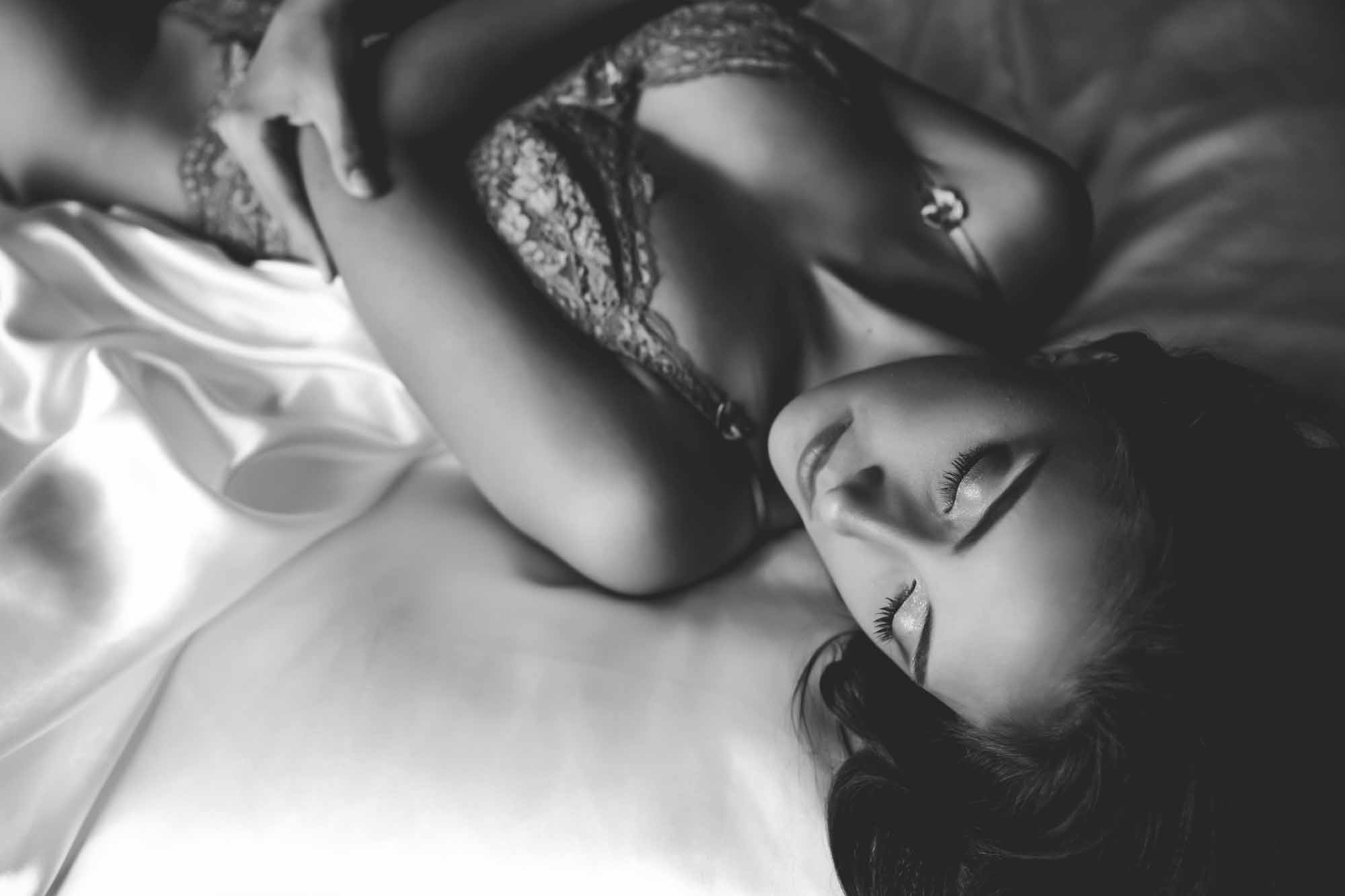 https://www.exquisitesessions.com/wp-content/uploads/2022/12/Gulf-Breeze-Florida-Boudoir-Photography-8.jpg